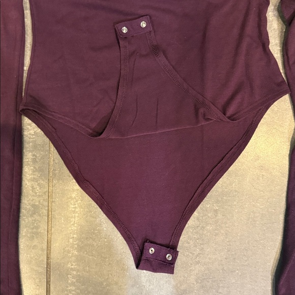 Zenana Outfitters Maroon Long Sleeve Bodysuit Full Coverage Bottom - Picture 2 of 4